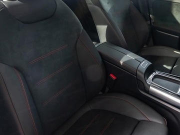 Mercedes GLA II Off-roader Facelifting 2.0 220 190KM 2025 MERCEDES-BENZ GLA 220 4-Matic AMG Line 2.0 (190KM) 2025, zdjęcie 6