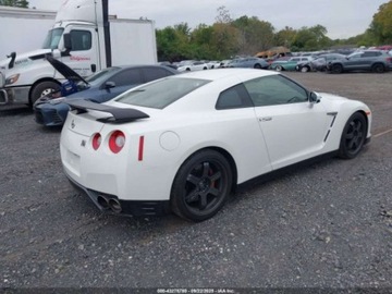Nissan GT-R 2016 Nissan GT-R Black Edition 2016 3.8l 3.8 Benzyna 545KM, zdjęcie 5