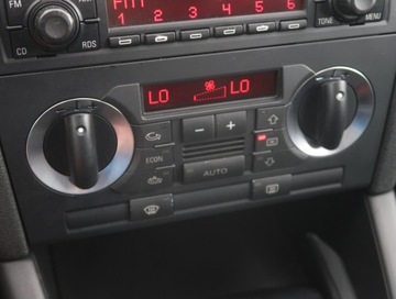 Audi A3 8P Hatchback 3d 1.6 FSI 115KM 2005 Audi A3 1.6 FSI, Klima, Klimatronic, zdjęcie 11