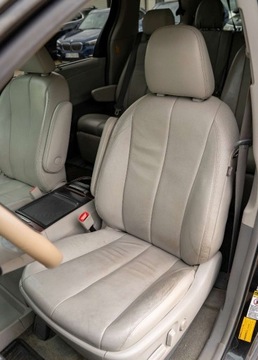 Toyota Sienna III 3.5 V6 266KM 2014 Toyota Sienna Toyota Sienna III 3.5 XLE AWD 266KM 3.5 BenzynaLPG 266KM, zdjęcie 11