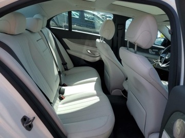 Mercedes Klasa E W214 2023 Mercedes-Benz Klasa E 350 2023 2.0l 2.0 Benzyna 255KM, zdjęcie 10