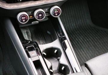 Skoda Superb III Liftback Facelifting 2.0 TDI SCR 150KM 2024 Skoda Superb LaurinKlement, Hak, DCC, LED Matrix, ACC,Wentylowane fotele z, zdjęcie 25