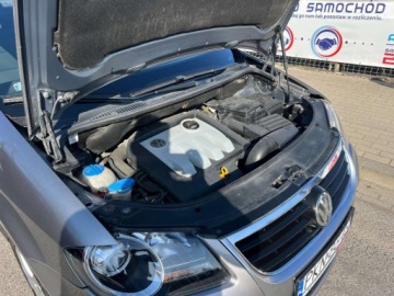 Volkswagen Touran I 1.9 TDI 105KM 2010 Volkswagen Touran 1.9 TDI Klimatyzacja Parktronic tyl El.szyby El.lusterka, zdjęcie 17