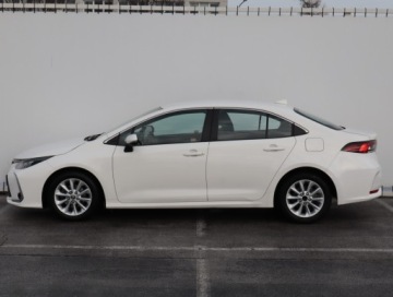 Toyota Corolla XII Sedan Facelifting 1.5 VVT-i 125KM 2023 Toyota Corolla 1.5 VVT-i, Salon Polska, zdjęcie 2