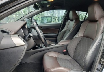 Toyota C-HR I Crossover 1.8 Hybrid 122KM 2017 Toyota C-HR C-HR Prestige LED JBL Vat Marza ASO 1 wl. 1.8, zdjęcie 5