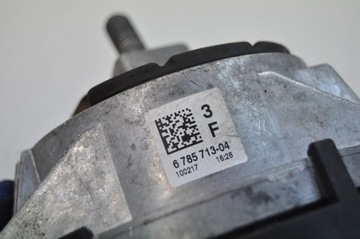 BMW 4 F32 F33 2017 LEVÝ STRANA DRŽÁK / DRŽÁKY MOTORU