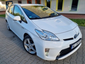 Toyota Prius III 2015 Toyota Prius III LIFT 1.8 Hybrid GAZ LPG Klima Navi Kamera 1.8, zdjęcie 30