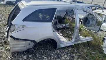 ЗАД С КРЫШЕЙ TOYOTA AURIS II 12-18 лет COMBI HYBRID