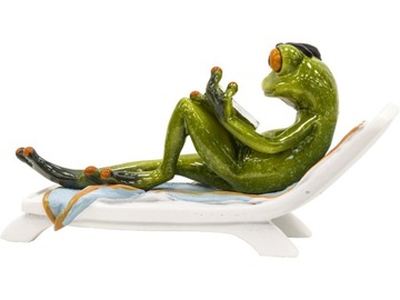 Декоративная статуэтка В ПОДАРОК ​​- Лягушка на шезлонге