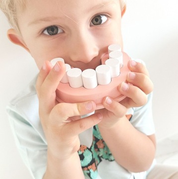 НАБОР LITTLE DENTIST ЧЕМОДАН АКСЕССУАРЫ СТОМАТОЛОГ 19 шт. FSC ТУКИ ИГРУШКА