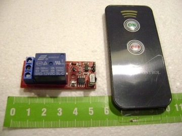 Релейный модуль с ИК-пультом дистанционного управления вкл.-выкл.