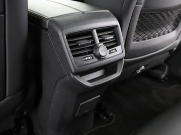 Peugeot 3008 II Crossover 2.0 BlueHDi 180KM 2017 Peugeot 3008 GT Line automat panorama 180KM navi, zdjęcie 39