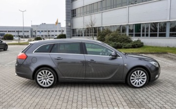 Opel Insignia I Sports Tourer 2.8 V6 Turbo ECOTEC 260KM 2009 Opel Insignia 2,8 (260KM) LPG 4x4 Bezwypadkowy 190 tys. km 2.8 BenzynaLPG, zdjęcie 4