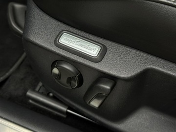 Volkswagen Passat B8 Variant Facelifting 2.0 TDI SCR 150KM 2023 Volkswagen Passat R-Line*DSG*Full Led*Panorama*, zdjęcie 33