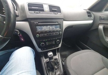 Skoda Yeti Minivan 1.6 CR DPF 105KM 2013 Skoda Yeti Skoda Yeti 1.6 TDI GreenLine 1.6 Diesel 105KM, zdjęcie 16