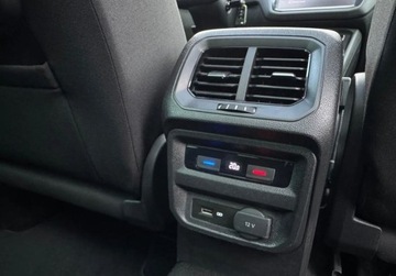 Volkswagen Tiguan II SUV 1.5 TSI EVO 150KM 2019 Volkswagen Tiguan 1.5 IQ-Drive R-line Vatmarza Panorama 1.5 Benzyna 150KM, zdjęcie 25
