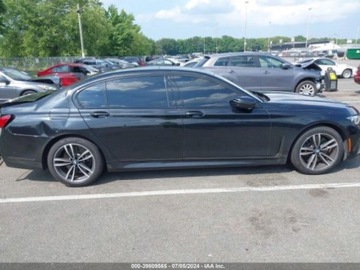 BMW Seria 7 G11-G12 2021 BMW Seria 7 2021r, 750I, XDrive, 4.4L 4.4 Benzyna 523KM, zdjęcie 3