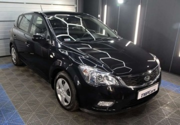 Kia Ceed I Hatchback 5d Facelifting 1.6 DOHC CVVT 126KM 2012 Kia Ceed Polski salon _ 1.6 benzyna 125 KM _ Klimatyzacja _ opony wielosez, zdjęcie 19