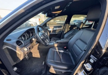 Mercedes Klasa C W204 Limuzyna Facelifting 350 CGI BlueEFFICIENCY 306KM 2014 Mercedes-Benz Klasa C 2014 MERCEDES-BENZ C 300 4x4 - na placu w POLSCE po, zdjęcie 13