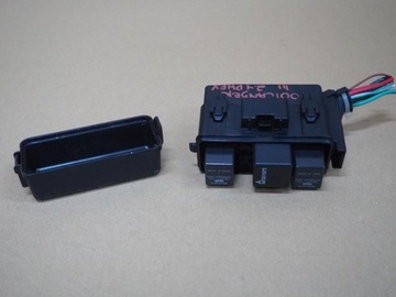 SKŘÍŇKA POJISTEK 2.4 PHEV MITSUBISHI OUTLANDER III