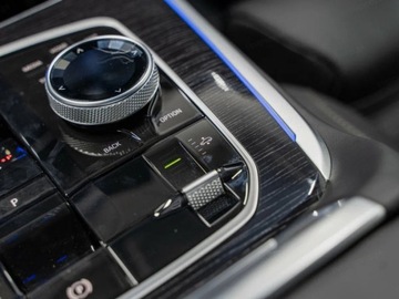 BMW X7 SUV M Facelifting 4.4 M60i 530KM 2025 BMW X7 M60i xDrive Suv 4.4 (530KM) 2025, zdjęcie 14