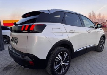 Peugeot 3008 II Crossover 1.2 PureTech 130KM 2019 Peugeot 3008 Rezerwacja 1.2 Benzyna 130KM, zdjęcie 5
