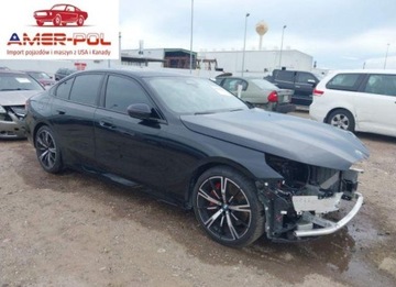 BMW Seria 5 G90-91 2024 BMW Seria 5 540i xDrive 2024 3.0l 3.0 Benzyna 375KM
