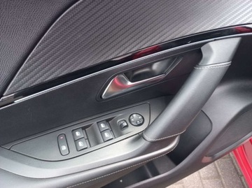 Peugeot 2008 II SUV 1.5 BlueHDi 130KM 2021 Peugeot 2008 GT Automat Kamera Panorama Full LED 1.5 Diesel 130KM, zdjęcie 11