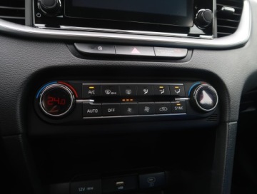 Kia Ceed III Kombi Facelifting 1.5 T-GDI 160KM 2022 Kia Ceed 1.5 T-GDI MHEV, Salon Polska, zdjęcie 12