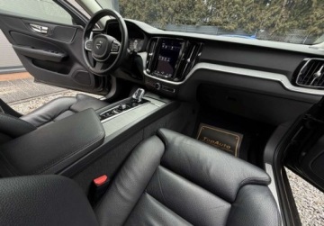 Volvo V60 II  2020 Volvo V60 B4 197KM INSCRIPTION BLIS navi BEZWYPADKOWY automat, zdjęcie 14