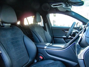 Mercedes GLC C254/X254 2025 GLC Coupe 200 d 4-Matic AMG Line 2.0 (163KM) 2025, zdjęcie 3