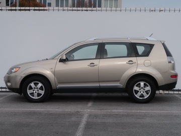 Mitsubishi Outlander II 2.0 DID DOHC 140KM 2008 Mitsubishi Outlander 2.0 DI-D, Salon Polska, zdjęcie 2