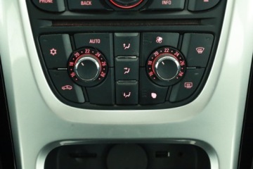 Opel Astra J Hatchback 5d 1.6 Turbo ECOTEC 180KM 2012 Opel Astra 1.6 T, Salon Polska, Serwis ASO, Navi, zdjęcie 12