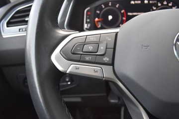Volkswagen Tiguan II SUV Facelifting 1.5 TSI 150KM 2022 Volkswagen Tiguan SalonPL 1.5TSI 150KM Elegance DSG Panorama MATRIX ACC HA, zdjęcie 13
