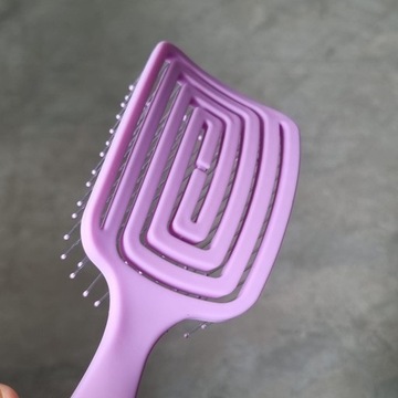 Массажная кисть для расчесывания волос