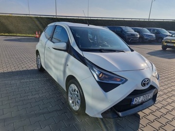 Toyota Aygo II Hatchback 3d Facelifting 1.0 VVT-i 72KM 2021 Toyota Aygo 1.0 VVT-i X-play II (2014-) 1.0 VVT-i, zdjęcie 3