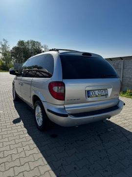 Chrysler Voyager V Grand Voyager 2.8 CRD 150KM 2007 Chrysler Voyager 2.8 CRDi 150KM 2007r 7 osobowy, zdjęcie 3