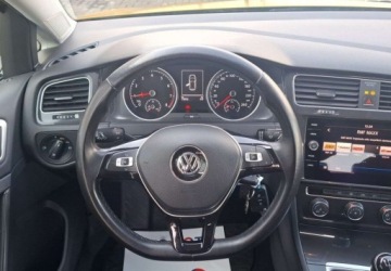 Volkswagen Golf VII Hatchback 3d Facelifting 1.0 TSI 110KM 2018 Volkswagen Golf VII 1.0 TSI BMT Trendline Benzyna 110KM, zdjęcie 8