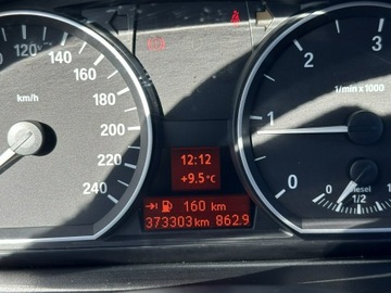 BMW Seria 1 E81/E87 Hatchback 5d E87 2.0 118d 143KM 2009 BMW 118 2.0 diesel 143KM, zdjęcie 14