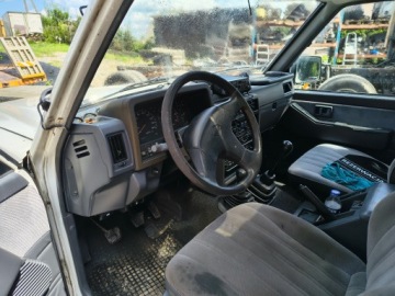 Nissan Patrol III 1991 Nissan Patrol GR 1991r, zdjęcie 3