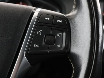 Volvo V60 I Kombi Facelifting 2.0 D2 DRIVE-E 120KM 2016 Volvo V60 2.0D Dynamic Edition Klima Nawigacja, zdjęcie 30