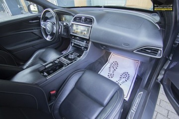 Jaguar XE Sedan Facelifting 2.0 i4P 300KM 2019 Jaguar XE Ledy / Virtual / XDRIVE / FV23%, zdjęcie 23