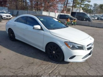 Mercedes CLA C117 2017 Mercedes-Benz CLA 2017 r., 2,0L 250 4MATIC 2.0 Benzyna 208KM, zdjęcie 2
