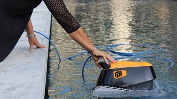 Робот для чистки бассейна Dolphin E20