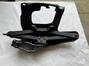 LEWAREK TOYOTA RAV4 IV 12-18r z MOCOWANIEM