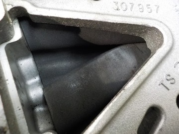 MERCEDES-BENZ KLASA C (W203) KOMPRESOR A2710902080