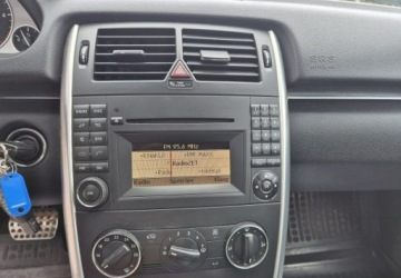 Mercedes Klasa B W245 180 CDI 109KM 2011 Mercedes-Benz Klasa B Automat Avangarda Stan idealny 2.0 Diesel 109KM, zdjęcie 22