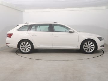 Skoda Superb III Kombi 2.0 TSI 220KM 2017 Skoda Superb 2.0 TSI, Salon Polska, Automat, zdjęcie 5