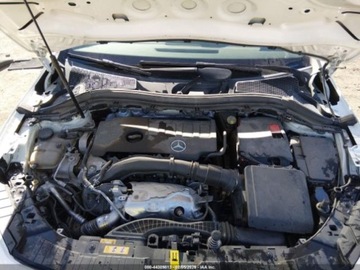 Mercedes GLA II 2021 Mercedes-Benz GLA 250 2021 2.0 Benzyna 221KM, zdjęcie 8