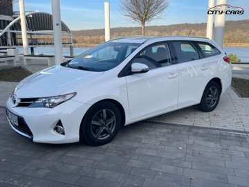 Toyota Auris II Touring Sports D-4D 90 90KM 2013 Toyota Auris 1.4 90 KM Zadbana Jeden wlasciciel. 1.4 Diesel, zdjęcie 6